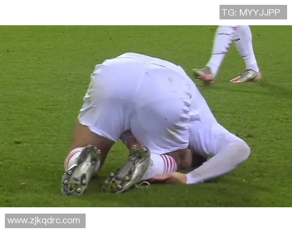 足球明星倾情代言男士内裤打造时尚与舒适的完美结合